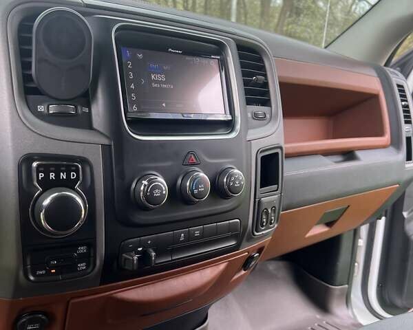Белый Додж RAM 1500, объемом двигателя 2.99 л и пробегом 167 тыс. км за 33000 $, фото 28 на Automoto.ua