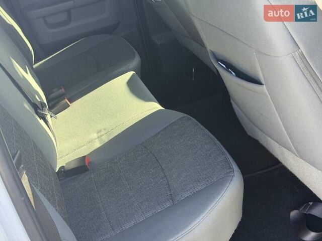 Белый Додж RAM 1500, объемом двигателя 2.99 л и пробегом 220 тыс. км за 24500 $, фото 18 на Automoto.ua