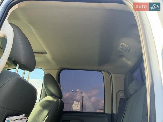 Белый Додж RAM 1500, объемом двигателя 2.99 л и пробегом 220 тыс. км за 24500 $, фото 26 на Automoto.ua