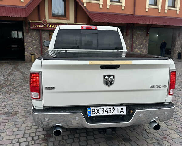 Белый Додж RAM 1500, объемом двигателя 3 л и пробегом 210 тыс. км за 35777 $, фото 3 на Automoto.ua