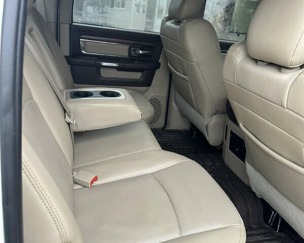 Белый Додж RAM 1500, объемом двигателя 3 л и пробегом 210 тыс. км за 35777 $, фото 9 на Automoto.ua
