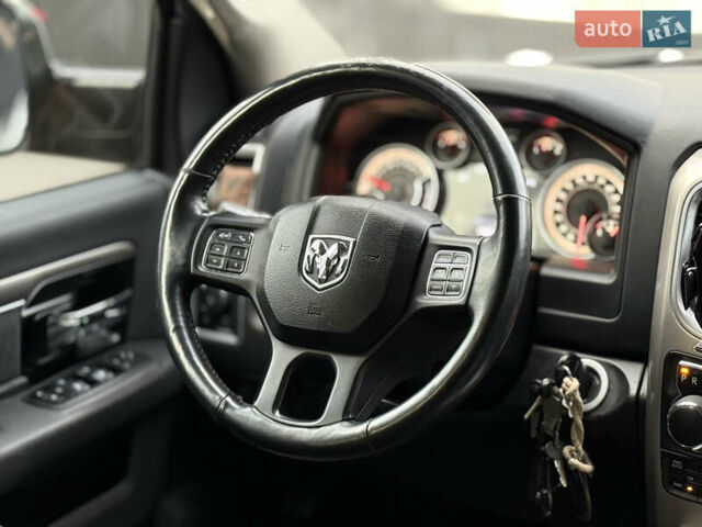 Белый Додж RAM 1500, объемом двигателя 5.66 л и пробегом 150 тыс. км за 40000 $, фото 33 на Automoto.ua