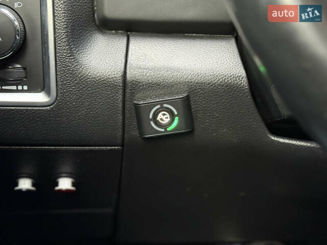 Белый Додж RAM 1500, объемом двигателя 5.66 л и пробегом 150 тыс. км за 40000 $, фото 26 на Automoto.ua