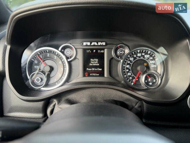 Белый Додж RAM 1500, объемом двигателя 5.65 л и пробегом 41 тыс. км за 50000 $, фото 12 на Automoto.ua