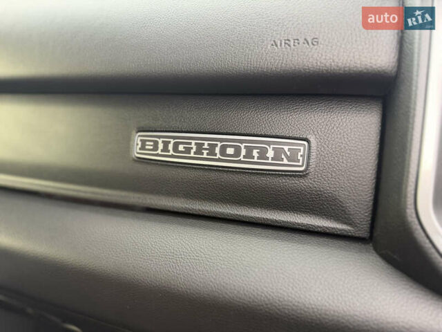 Белый Додж RAM 1500, объемом двигателя 5.65 л и пробегом 41 тыс. км за 50000 $, фото 22 на Automoto.ua