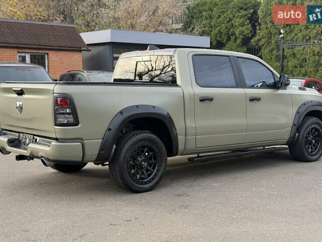 Белый Додж RAM 1500, объемом двигателя 5.65 л и пробегом 41 тыс. км за 50000 $, фото 4 на Automoto.ua