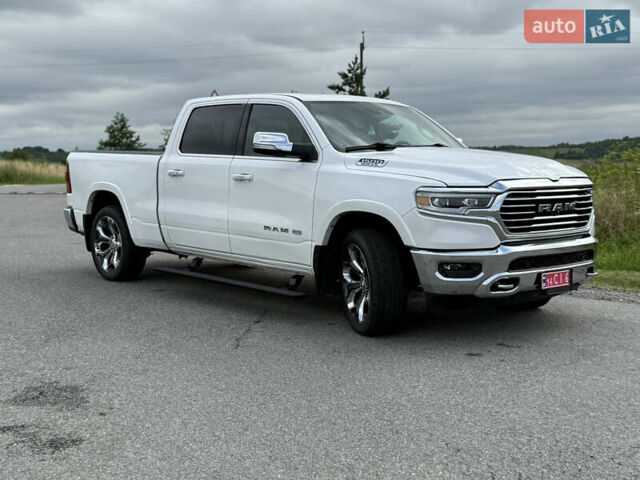Белый Додж RAM 1500, объемом двигателя 5.7 л и пробегом 139 тыс. км за 44999 $, фото 1 на Automoto.ua