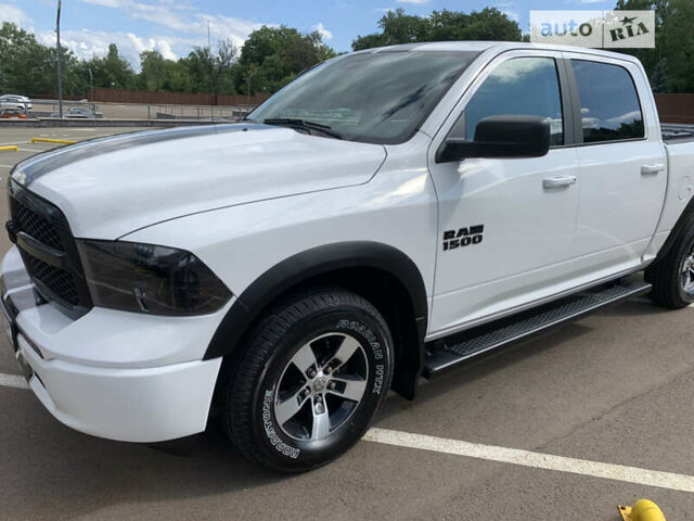 Белый Додж RAM 1500, объемом двигателя 3.6 л и пробегом 60 тыс. км за 39999 $, фото 3 на Automoto.ua