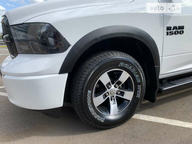 Белый Додж RAM 1500, объемом двигателя 3.6 л и пробегом 60 тыс. км за 39999 $, фото 4 на Automoto.ua