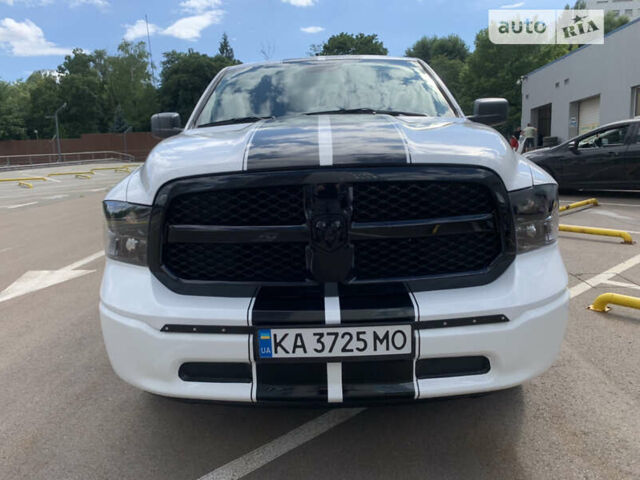 Белый Додж RAM 1500, объемом двигателя 3.6 л и пробегом 60 тыс. км за 39999 $, фото 1 на Automoto.ua