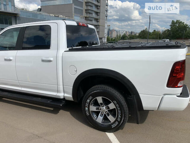 Белый Додж RAM 1500, объемом двигателя 3.6 л и пробегом 60 тыс. км за 39999 $, фото 7 на Automoto.ua