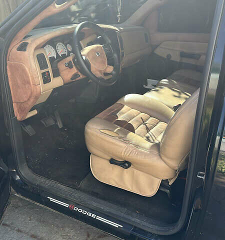 Черный Додж RAM 1500, объемом двигателя 3.7 л и пробегом 200 тыс. км за 10000 $, фото 7 на Automoto.ua