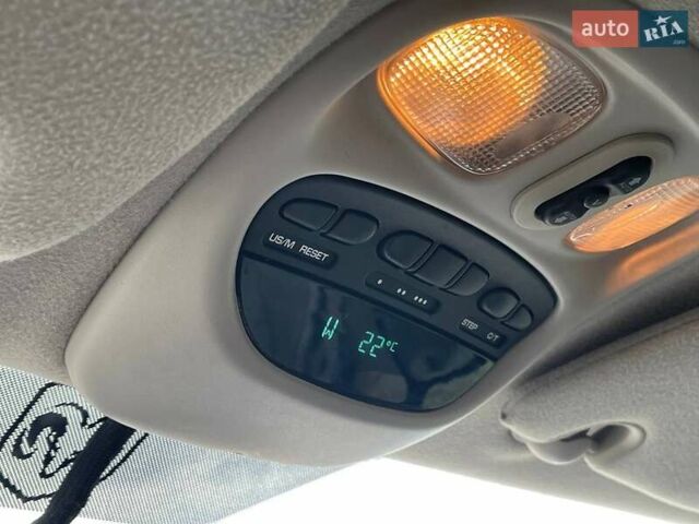 Чорний Додж RAM 1500, об'ємом двигуна 5.65 л та пробігом 241 тис. км за 14500 $, фото 14 на Automoto.ua