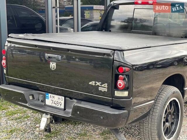 Чорний Додж RAM 1500, об'ємом двигуна 5.65 л та пробігом 241 тис. км за 14500 $, фото 8 на Automoto.ua
