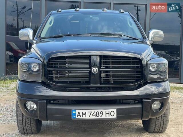 Чорний Додж RAM 1500, об'ємом двигуна 5.65 л та пробігом 241 тис. км за 14500 $, фото 1 на Automoto.ua