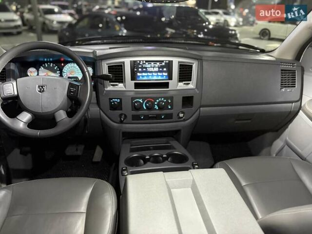 Додж RAM 1500 2007 в Киеве на Automoto.ua Черный Додж RAM 1500, объемом двигателя 5.65 л и пробегом 170 тыс. км за 29900 $, фото 18 на Automoto.ua