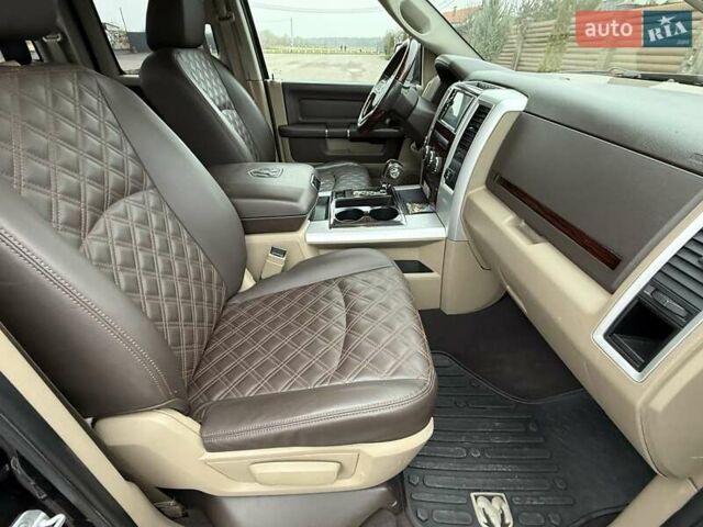 Чорний Додж RAM 1500, об'ємом двигуна 5.65 л та пробігом 166 тис. км за 16700 $, фото 68 на Automoto.ua