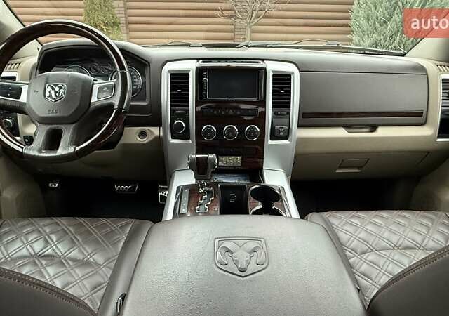 Чорний Додж RAM 1500, об'ємом двигуна 5.65 л та пробігом 166 тис. км за 16700 $, фото 97 на Automoto.ua