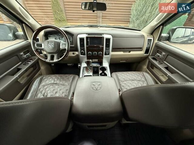 Чорний Додж RAM 1500, об'ємом двигуна 5.65 л та пробігом 166 тис. км за 16700 $, фото 80 на Automoto.ua