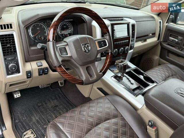 Чорний Додж RAM 1500, об'ємом двигуна 5.65 л та пробігом 166 тис. км за 16700 $, фото 59 на Automoto.ua