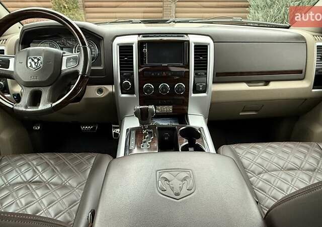 Чорний Додж RAM 1500, об'ємом двигуна 5.65 л та пробігом 166 тис. км за 16700 $, фото 96 на Automoto.ua