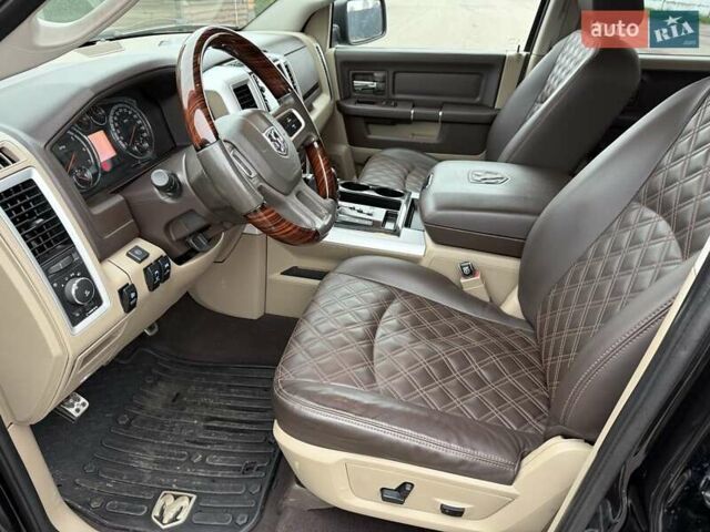 Чорний Додж RAM 1500, об'ємом двигуна 5.65 л та пробігом 166 тис. км за 16700 $, фото 53 на Automoto.ua