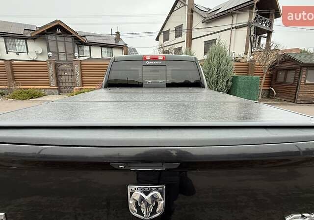 Чорний Додж RAM 1500, об'ємом двигуна 5.65 л та пробігом 166 тис. км за 16700 $, фото 91 на Automoto.ua