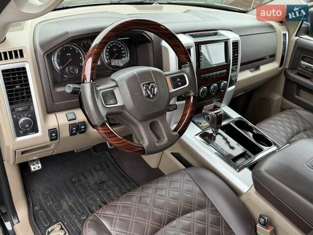 Чорний Додж RAM 1500, об'ємом двигуна 5.65 л та пробігом 166 тис. км за 16700 $, фото 60 на Automoto.ua