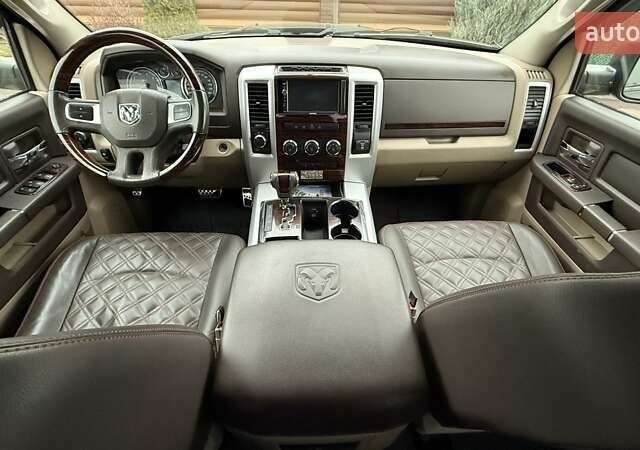 Чорний Додж RAM 1500, об'ємом двигуна 5.65 л та пробігом 166 тис. км за 16700 $, фото 98 на Automoto.ua