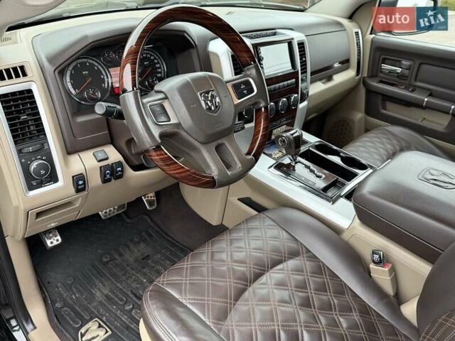 Чорний Додж RAM 1500, об'ємом двигуна 5.65 л та пробігом 166 тис. км за 16700 $, фото 57 на Automoto.ua