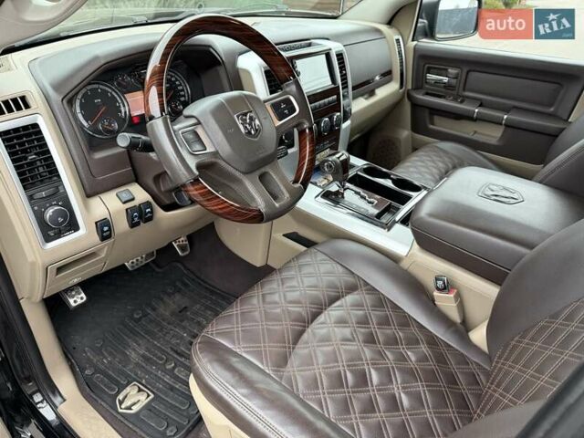 Чорний Додж RAM 1500, об'ємом двигуна 5.65 л та пробігом 166 тис. км за 16700 $, фото 56 на Automoto.ua