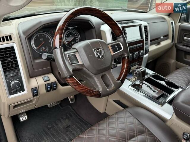 Чорний Додж RAM 1500, об'ємом двигуна 5.65 л та пробігом 166 тис. км за 16700 $, фото 61 на Automoto.ua