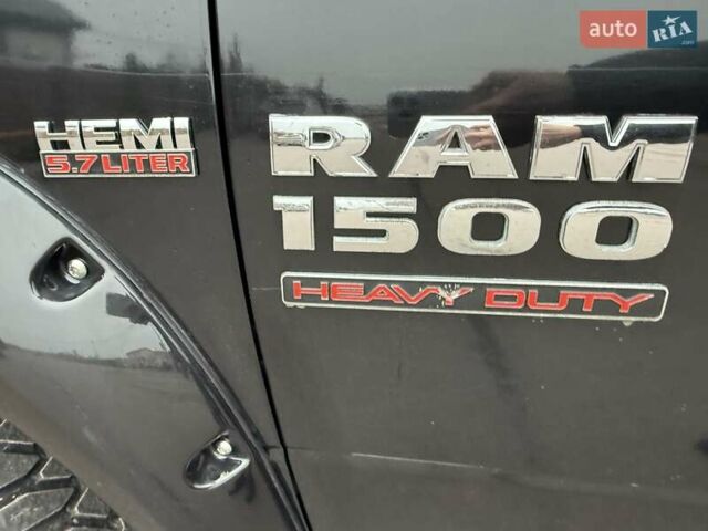 Чорний Додж RAM 1500, об'ємом двигуна 5.65 л та пробігом 166 тис. км за 16700 $, фото 86 на Automoto.ua