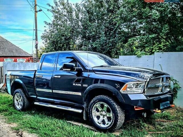 Черный Додж RAM 1500, объемом двигателя 5.65 л и пробегом 110 тыс. км за 18000 $, фото 2 на Automoto.ua