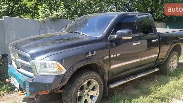 Черный Додж RAM 1500, объемом двигателя 5.65 л и пробегом 110 тыс. км за 18000 $, фото 4 на Automoto.ua
