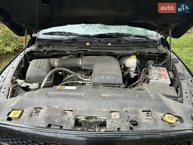 Додж RAM 1500 2016 в Белой Церкве на Automoto.ua Черный Додж RAM 1500, объемом двигателя 3.6 л и пробегом 115 тыс. км за 22500 $, фото 44 на Automoto.ua