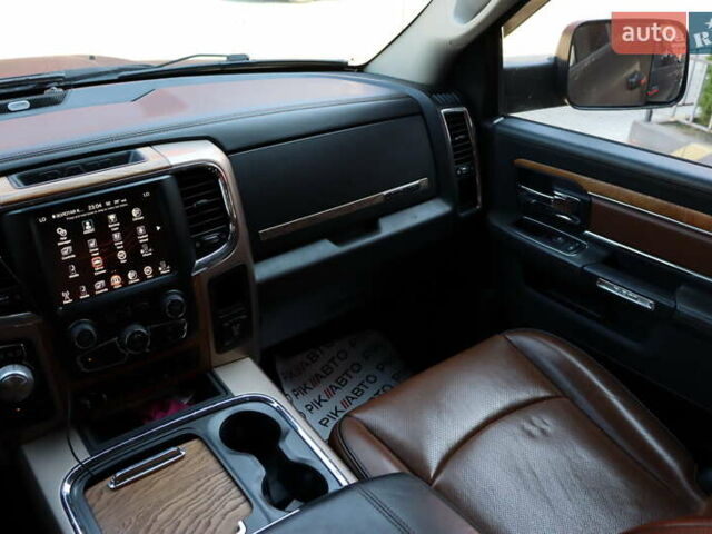 Черный Додж RAM 1500, объемом двигателя 5.7 л и пробегом 281 тыс. км за 39900 $, фото 49 на Automoto.ua