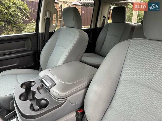 Додж RAM 1500 2016 в Белой Церкве на Automoto.ua Черный Додж RAM 1500, объемом двигателя 3.6 л и пробегом 115 тыс. км за 22500 $, фото 26 на Automoto.ua