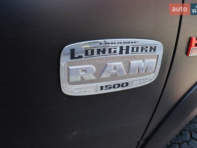 Черный Додж RAM 1500, объемом двигателя 5.7 л и пробегом 281 тыс. км за 39900 $, фото 13 на Automoto.ua