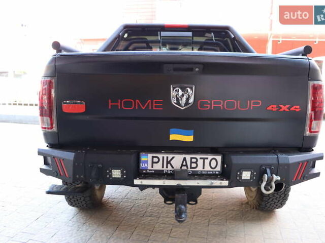 Черный Додж RAM 1500, объемом двигателя 5.7 л и пробегом 281 тыс. км за 39900 $, фото 8 на Automoto.ua