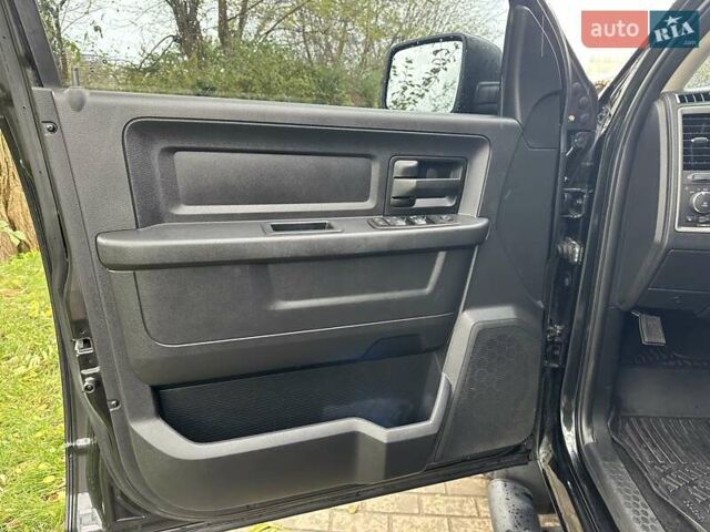 Додж RAM 1500 2016 в Белой Церкве на Automoto.ua Черный Додж RAM 1500, объемом двигателя 3.6 л и пробегом 115 тыс. км за 22500 $, фото 22 на Automoto.ua