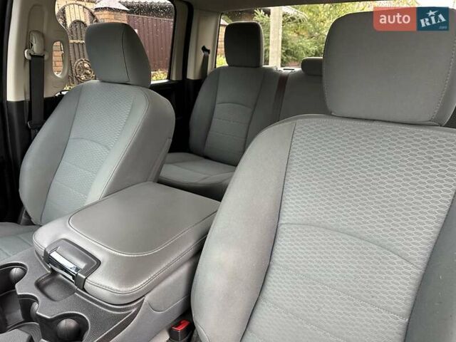 Додж RAM 1500 2016 в Белой Церкве на Automoto.ua Черный Додж RAM 1500, объемом двигателя 3.6 л и пробегом 115 тыс. км за 22500 $, фото 27 на Automoto.ua