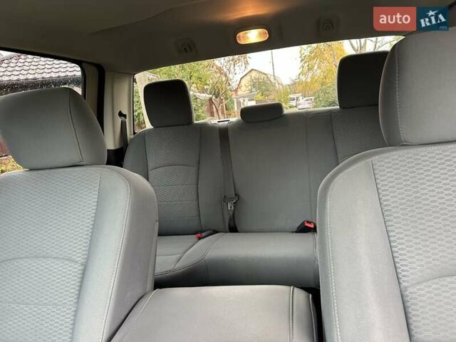 Додж RAM 1500 2016 в Белой Церкве на Automoto.ua Черный Додж RAM 1500, объемом двигателя 3.6 л и пробегом 115 тыс. км за 22500 $, фото 28 на Automoto.ua