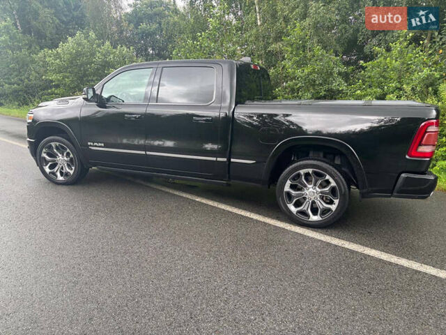 Черный Додж RAM 1500, объемом двигателя 5.65 л и пробегом 82 тыс. км за 46000 $, фото 2 на Automoto.ua