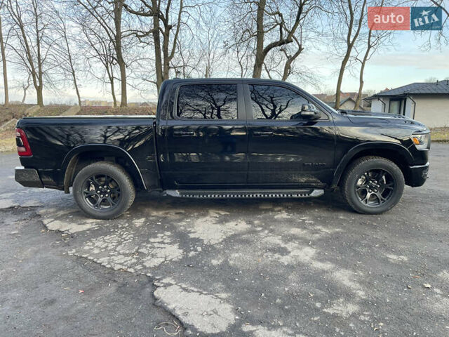 Черный Додж RAM 1500, объемом двигателя 5.7 л и пробегом 85 тыс. км за 46000 $, фото 5 на Automoto.ua