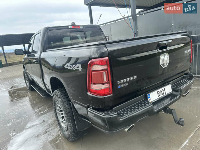 Черный Додж RAM 1500, объемом двигателя 5.7 л и пробегом 81 тыс. км за 50888 $, фото 5 на Automoto.ua