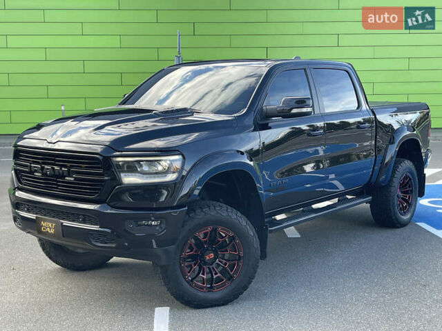 Додж RAM 1500 2019 в Киеве на Automoto.ua Черный Додж RAM 1500, объемом двигателя 5.65 л и пробегом 58 тыс. км за 58000 $, фото 1 на Automoto.ua