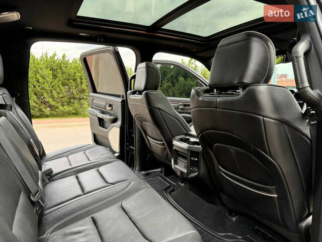 Черный Додж RAM 1500, объемом двигателя 5.7 л и пробегом 94 тыс. км за 59900 $, фото 24 на Automoto.ua