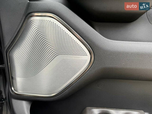 Черный Додж RAM 1500, объемом двигателя 5.7 л и пробегом 94 тыс. км за 59900 $, фото 31 на Automoto.ua