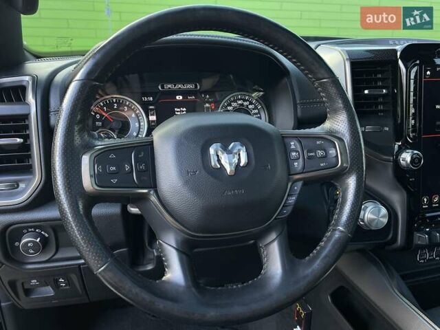 Додж RAM 1500 2019 в Киеве на Automoto.ua Черный Додж RAM 1500, объемом двигателя 5.65 л и пробегом 58 тыс. км за 58000 $, фото 22 на Automoto.ua